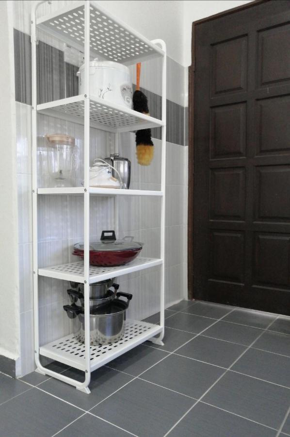 Simple Home By Aimie Fully Aircond Dungun Exterior foto